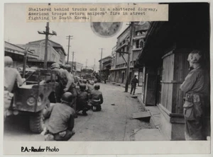 Pelea callejera original vintage de la Guerra de Corea de los años 50 - Imagen 1 de 2