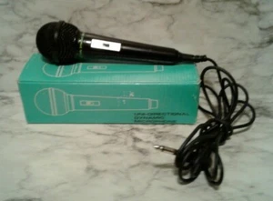 Uni-Directional Dynamic Microphone in Box - Picture 1 of 5