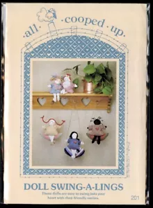 All Cooped Up #201 Puppe Swing-a-lings 5" Puppen auf Schaukeln Handarbeit Schnittmuster - Bild 1 von 2