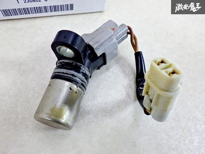 Working Turbo Camshaft Sensor  Genuine Subaru Impreza WRX STI GDB  JDM F/S Japan - Image 1 of 4