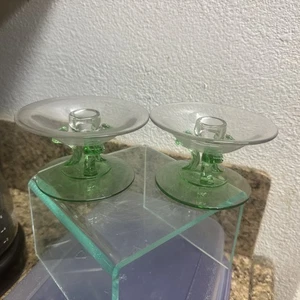 Fostoria RARE George Sakier Green Uranium 3 Column Candleholder Pair - Bild 1 von 7