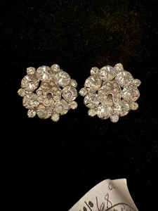 Pendientes de clip antiguos rosa floral con piedra central no magnéticos - Imagen 1 de 4