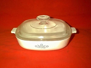 BELLA CASSERUOLA E COPERCHIO VINTAGE CORNING WARE BLU FIORDALISO 9" P-9-B - Foto 1 di 3