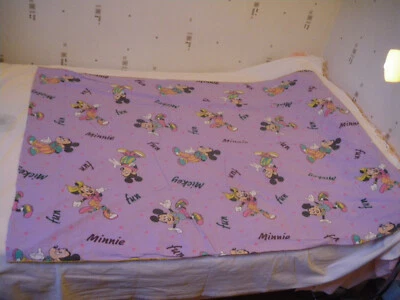 TISSU DISNEY CTI FRANCE MICKEY MINNIE FUN VINTAGE  PIECE OF MATERIAL - Photo 1/2
