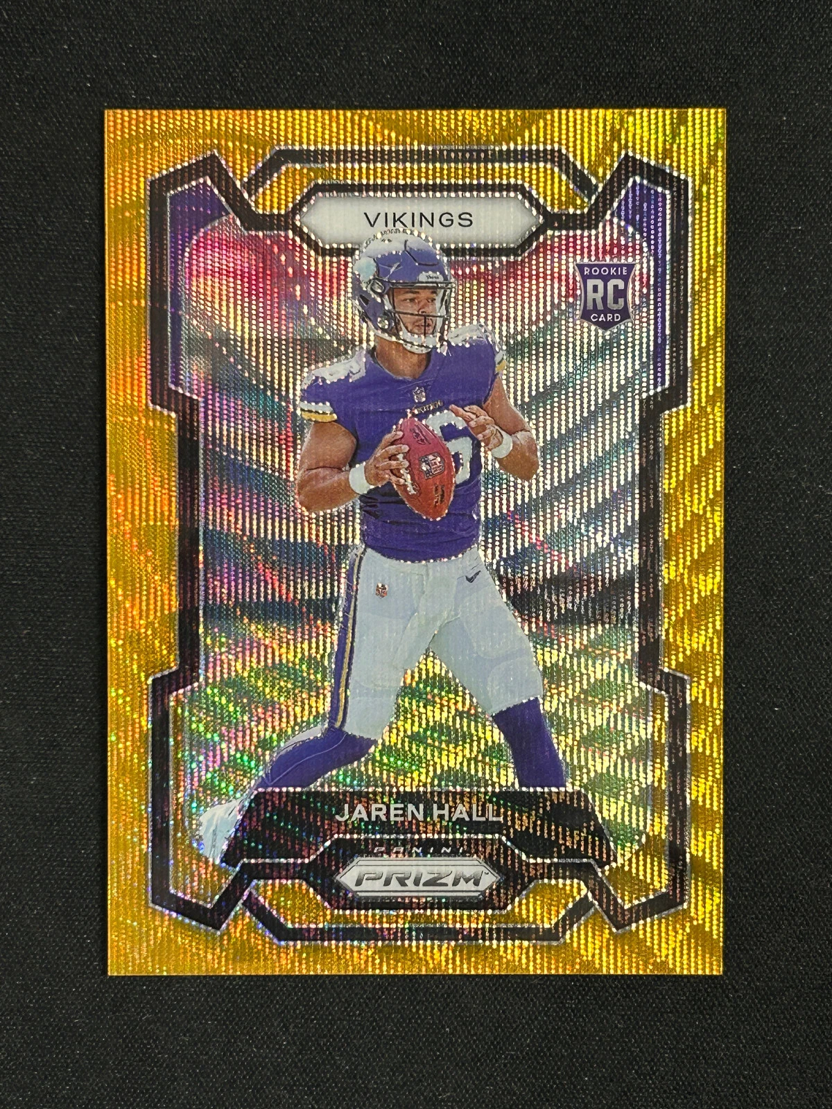 2023 PRIZM JAREN HALL RC /10 GOLD WAVE ROOKIE 367 MINNESOTA VIKINGS