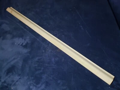 01-04 TOYOTA TACOMA EMBELLECEDOR TRASERO SUPERIOR INFERIOR VENTANA MOLDURA BISEL GRIS TOSTADO OEM Foto 1 de 4