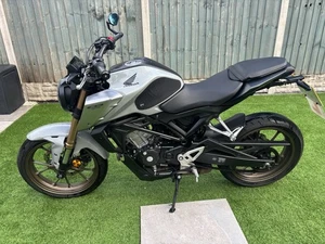 Honda CB125R CBF 125 NA-M Grey and Black Mint Low Mileage Motorcycle - Picture 1 of 15