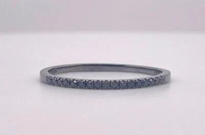 Delicada banda de diamantes negros rodio de oro blanco de 14 quilates talla 6,5 Foto 1 de 4