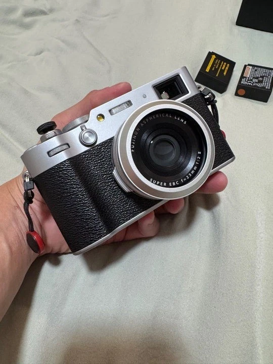 FUJIFILM X100VI + TODOS LOS ACCESORIOS Foto 1 de 1