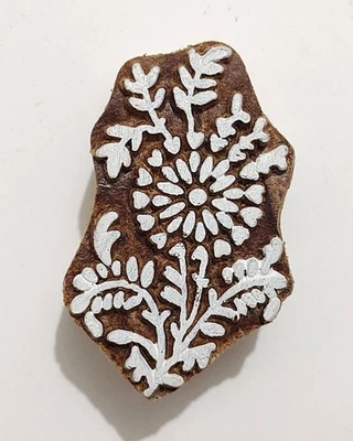 Indian Wooden Textile Stamps Wood Printing Block Floral Stamp Décor Block AZ-68 - Image 1 of 4