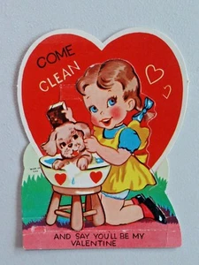 Vintage gestanzte Pop Up Valentinstag Grußkarte kleines Mädchen badet einen Welpen 9958 - Bild 1 von 3