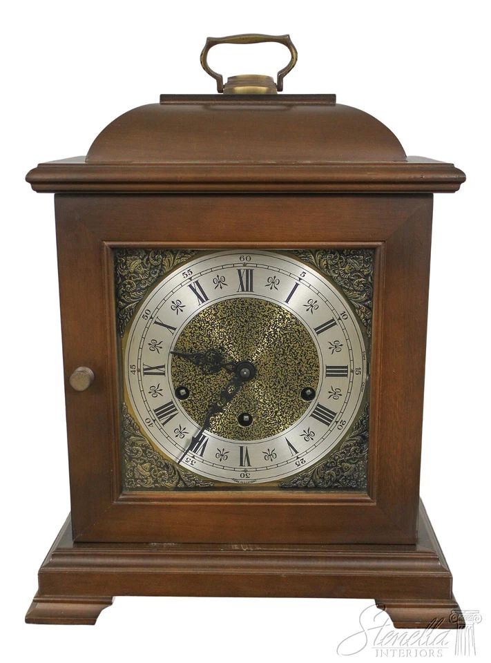 F57642EC: German Bracket Foot Mantle Clock - Image 1 of 4