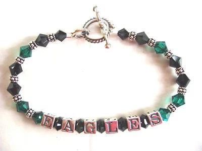 PULSERA PHILADELPHIA EAGLES HECHA A MANO hecha con CRISTALES DE SWAROVSKI VERDE, NEGRO Foto 1 de 3