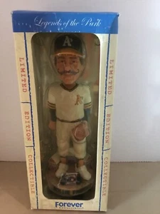 ROLLIE FINGERS Oakland A's 2002 FOREVER LEGENDS OF THE PARK 9" BOBBLEHEAD #2306 - Foto 1 di 6