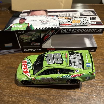 Dale Earnhardt Jr 2017 Talladega Win Mountain Dew 1:24 - Изображение 1 из 4
