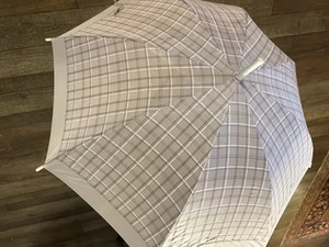 Vintage Gloria Vanderbilt Style Striped Umbrella with Sculpted White Swan Handle - Picture 1 of 5