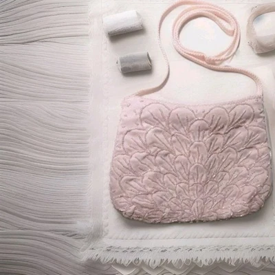 Bolso de Noche Formal Vintage Suave Seda Rosa Con Cuentas La Regale 8" x 6" Foto 1 de 4