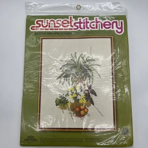 Kit de bordado Sunset Stitchery Boston helecho y flores crewel 16"x20" de colección '75 nuevo - Imagen 1 de 3