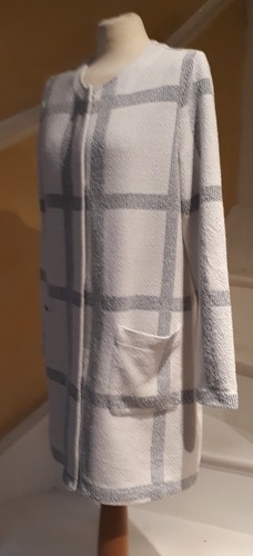 OFF WHITE Cappotto cardigan Olsen bianco e grigio con tasche 12