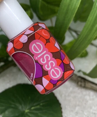 essie VALENTINS LE Nail Lacquer Nagellack 671 PIECE, LOVE & CHOCOLATE 13,5ml neu - Bild 1 von 4