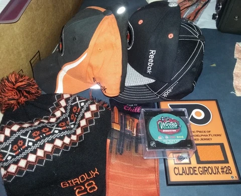 PHILADELPHIA FLYERS HOCKEY LOT PUCK SOCKS YOUTH HATS CLAUDE GIROUX Cover