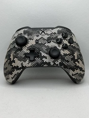 🕹️ Xbox One Scuf Prestige In Honeycomb Pattern Controller With 4 Paddles 🎮🌌 - Image 1 of 4