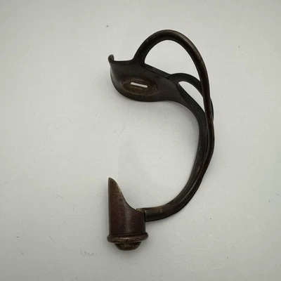 Espada Sable Guardamanos y Cesta de pomo a juego Piezas de latón Foto 1 de 4