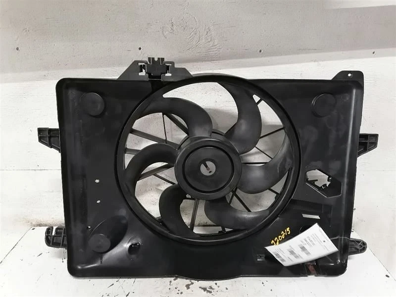 Вентилятор двигателя радиатора в сборе подходит для 01-02 CROWN VICTORIA 896775 - Изображение 1 из 4