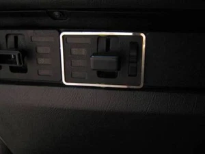 D BMW E28 Chrom Rahmen für Schalter Nebellampen - mehr Artikel im Shop - Picture 1 of 3