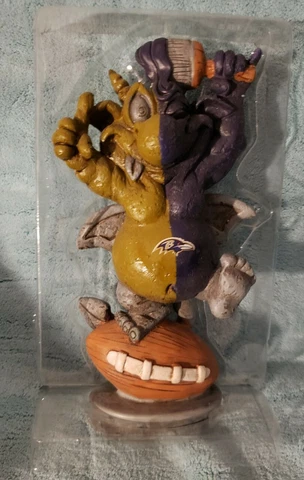 Baltimore Ravens Goigoyles 9" tall new Cover