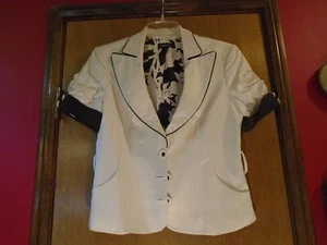 White and Black Crop Jacket by Bebe Embroidered Feather Short Sleeves Size 6 - Picture 1 of 6