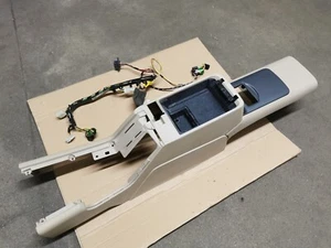 Volvo C70 I Coupé & Cabrio Mittelkonsole Mitteltunnel - light Beige 9158069 - Bild 1 von 8