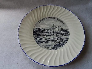 Vintage Badlands National Monument South Dakota Collectors Plate - Picture 1 of 4