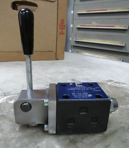💥NEW CONTINENTAL HYDRAULICS DIRECTIONAL CONTROL VALVE VMDO3M-2A-G-10-B - Picture 1 of 6
