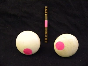 Paar Vintage weiße Porzellan Türklinken mit einem Schaft (~ 2 1/4" Durchmesser) - Bild 1 von 2