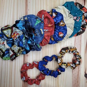 Harry Potter Scrunchies | Handmade in USA | Langlebiges Silikon Elastisch - Bild 1 von 13