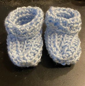 crochet baby boy booties - Picture 1 of 1