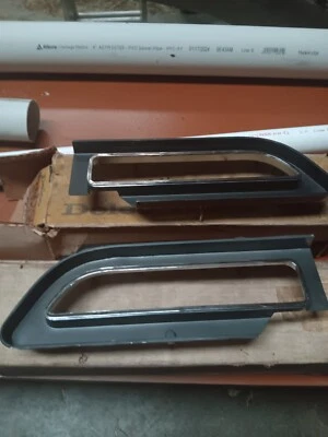 Nuevo de Lote Antiguo 1972 Buick Le Sabre, Electra, Centurion Par de Biseles de Luz de Estacionamiento, Derecha Derecha Foto 1 de 3