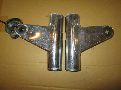 1977 年雅马哈 triple XS750 XS 750 车头灯头灯耳叉耳 — 第 1/3 张图片