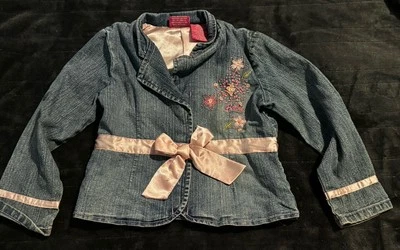 Girls 2005 Barbie Denim Embroidered Jacket With Pink Ribbon Accents Sz 4 - Image 1 of 4