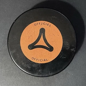 Vintage OFFICIAL OFFICIAL Orange Logo Hockey Puck Made In Czechoslovakia - Bild 1 von 4