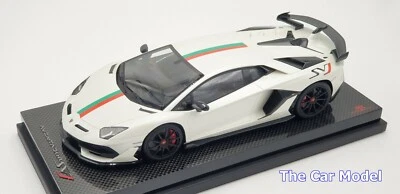 Clearance MR Lamborghini Aventador SVJ White Italian, Carbon Base 16 pcs 1/18 - Image 1 of 4