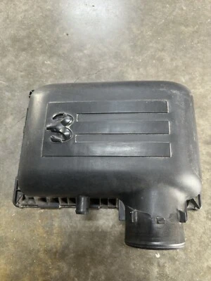 OEM 2009-2017 Dodge Ram 1500 2500 3500 filtro de aire tapa superior 05179198AA Foto 1 de 4