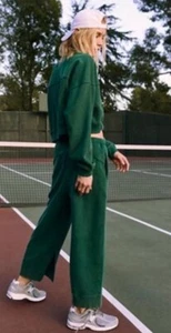 Free People Movement On Your Mark Set 2 Piece Sweatshirt Pants Green S NWT - Picture 1 of 8