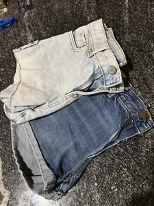 Lot Of Two Girls’ Old Navy Denim Shorts Sz 14 And 16 - Picture 1 of 7