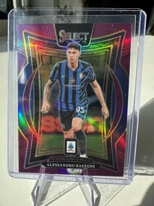 2024-25 Panini Select Serie A Alessandro Bastoni Purple Prizm /49 Inter - Bild 1 von 2