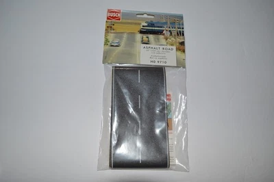 Busch Asphalt Road Escala HO Modelo Ferrocarril Carretera Accesorio HO 9710 Foto 1 de 2