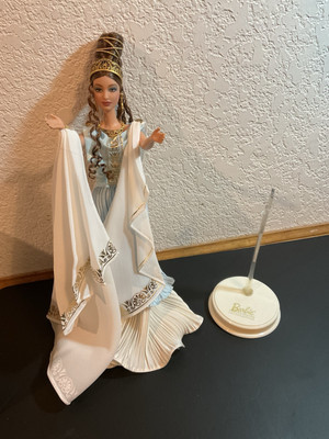 Vintage Elizabeth Taylor as Cleopatra Barbie Doll Mattel Vintage Elizabeth Taylor as Cleopatra Barbie Doll Mattel
