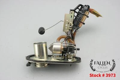 Harley Electra Glide CVO 2006 bomba de combustible + montaje de placa superior video Foto 1 de 4