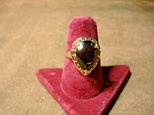 ANELLO TOPAZIO VINTAGE ORO GIALLO 10K -GRANDE PIETRA A FORMA DI LACRIMA - DESIGN CHIAVE GRECA - Foto 1 di 6